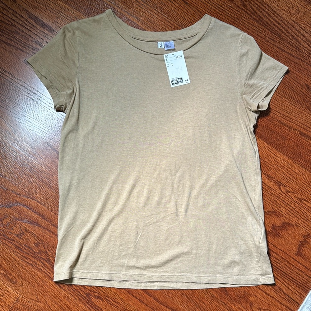 H&M basic tee